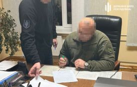 На хабарі у 600 тисяч затримали посадовця виправної колонії на Хмельниччині