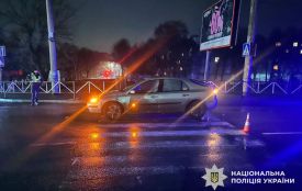 На «зебрі» у Хмельницькому збили чоловіка (ВІДЕО)