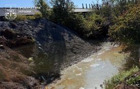 Землю під Хмельницьким труїли виробництвом пального. Судитимуть директора