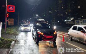 На Озерній збили жінку на «зебрі»: водій був пʼяним (ВІДЕО)