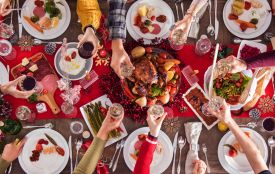 Святковий гід: доставка страв та продуктів на Різдво та Новий рік в Хмельницькому
