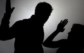 На Хмельниччині батько роками ображав доньку: його за це засудили