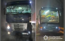 У Хмельницькому районі зіткнулись вантажівка та рейсовий автобус