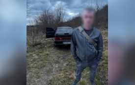 Перегони з поліцією і хабар: на Хмельниччині зупинили водія ВАЗ