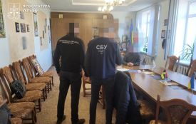 На Хмельниччині голова хотів «нажитися» на ремонті шкільних санвузлів: що відомо