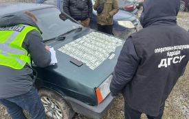 За 8 тисяч доларів: жителі Хмельниччини переправляли чоловіків через кордон