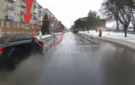 У Хмельницькому водійка ледь не збила пішоходів: її оштрафували (ВІДЕО)