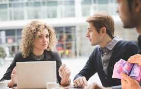 Вакансії у Хмельницькому: яку роботу і оплату пропонують жінкам і чоловікам