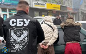 Вивозили військовозобов’язаних за кордон: на Хмельниччині викрили схему ухилення від мобілізації