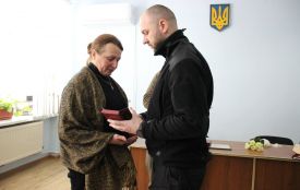 Рідним загиблих захисників з Хмельниччини вручили державні нагороди