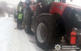 Загинув 37-річний хмельничанин під час буксирування вантажівки: подробиці трагедії