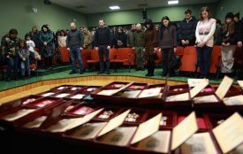 Посмертно і особисто: воїнів з Хмельниччини відзначили нагородами (ІМЕНА, ФОТО)