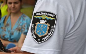 У Хмельницькому шукають інспекторів з паркування: що пропонують