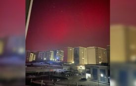 У небі над Хмельницьким помітили полярне сяйво (ФОТО)