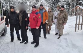 Хмельничанин заблукав у Карпатах в пошуках кордону — його побачили з дрона (ВІДЕО)