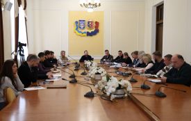 На Хмельниччині скликали термінове засідання через критичну ситуацію зі світлом