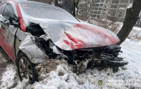 У Хмельницькому зіткнулися два Hyundai: одного з водіїв госпіталізували