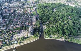 Парк Чекмана, Молодіжний і Острів закоханих «опинилися в суді»: що не так із землею парків