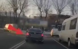 У Хмельницькому склали протокол на водійку, яка повернула ліворуч без попереджувального сигналу