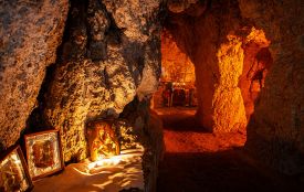 Підземна церква та чернецькі келії: що приховують підземелля у сатанівському монастирі (ФОТО)