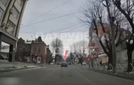 У Хмельницькому водія оштрафували за проїзд на червоне світло (ВІДЕО)