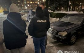 «Вимагав 2 200 доларів за підпис»: посадовця Хмельницької ОВА затримали на хабарі