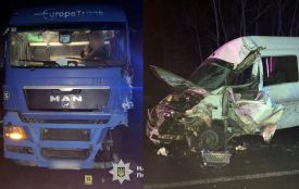 Вантажівка зіткнулася з двома автівками у Хмельницькому районі. Є постраждалий