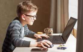 У Нетішині учнів перевели на дистанційку через спалах захворюваності