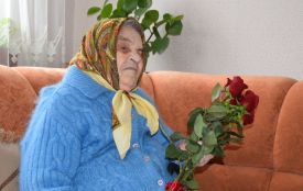 Жительці Хмельниччини виповнилось 105 років — у Шепетівці вітали Ганну Шевчук