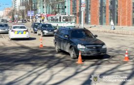 У Хмельницькому на  перехресті зіткнулися два авто: травмувалася пасажирка