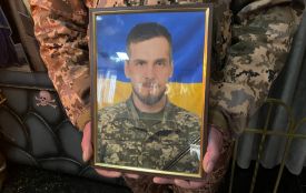 «Масяня, тримайся, все буде добре»: у Хмельницькому попрощалися з Євгенієм Галушком