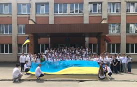 Ліцею №13 у Хмельницькому присвоїли ім’я загиблого вчителя Романа Ткаченка