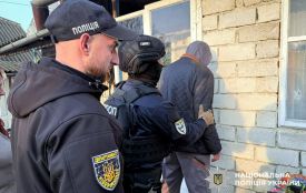 На Хмельниччині чоловік листувався з дитиною на сексуальні теми: його затримали