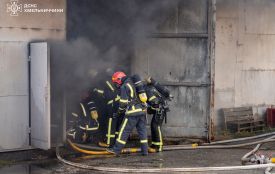 Палало 500 «квадратів»: у Хмельницькому сталась пожежа складі