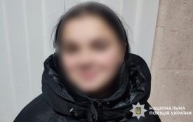 На Хмельниччині 17-річна квартирантка викрала у пенсіонерки $12 тисяч: буде суд