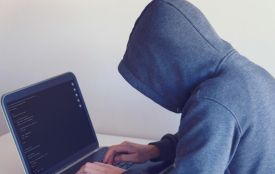 Жителька Хмельниччини грала в онлайн-лотерею і втратила 2,3 мільйона гривень