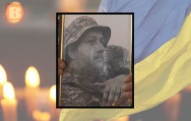 Родина чекала понад рік: у Хмельницькому попрощалися з морпіхом Романом Семенчуком