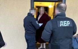 «Знімав із розшуку» за тисячі доларів: у Хмельницькому викрили схему для військовозобов’язаних