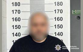 Обіцяв авто з-за кордону і виманив 700 тис грн: на Хмельниччині затримали шахрая