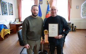 Хмельницького волонтера нагородили «Золотим серцем»