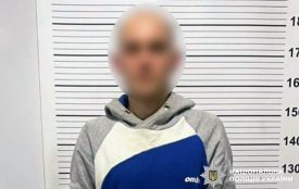 Напав і забрав гроші загиблого сина: у Хмельницькому судитимуть грабіжника