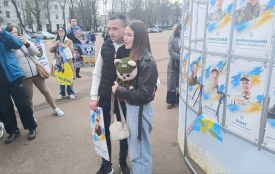 Звільнений з полону військовий зняв свій портрет з Алеї надії (ФОТО, ВІДЕО)