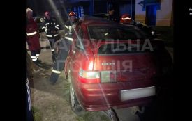 У Хмельницькому пʼяний водій влетів у дерево: що відомо