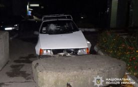 Обікрали кіоск на ринку і розбили чуже авто: як покарали двох чоловіків з Хмельниччини