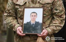 Залишилось двоє дітей. На Хмельниччині попрощались з поліцейським  Миколою Матвєєвим