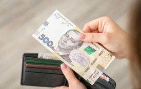 Середня зарплата на Хмельниччині — майже 15 тисяч гривень: дані центру зайнятості