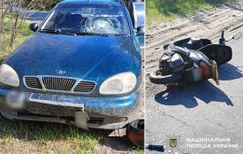 У Славуті пʼяний водій легковика збив скутер з пенсіонерами