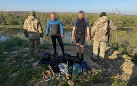 Житель Хмельниччини влаштував «альпінізм» заради втечі до Молдови