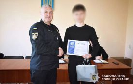 Поліція Хмельниччини відзначила школяра, який повідомив про вербування