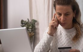 Шахрайство на Хмельниччині: ошукують на зарядних станціях і шинах